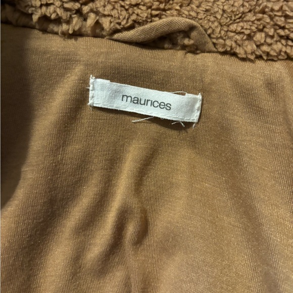 Maurice’s SUPER soft and comfy vest - Picture 3 of 4